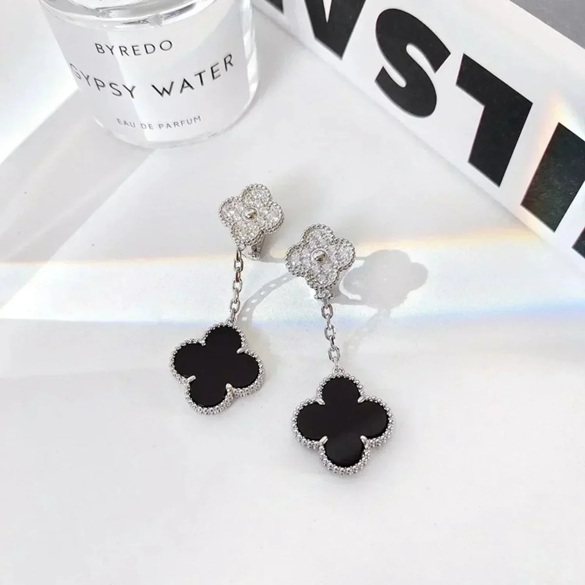 [⭐moonlume]CLOVER 2 MOTIFS  DIAMOND ONYX EARRINGS SILVER