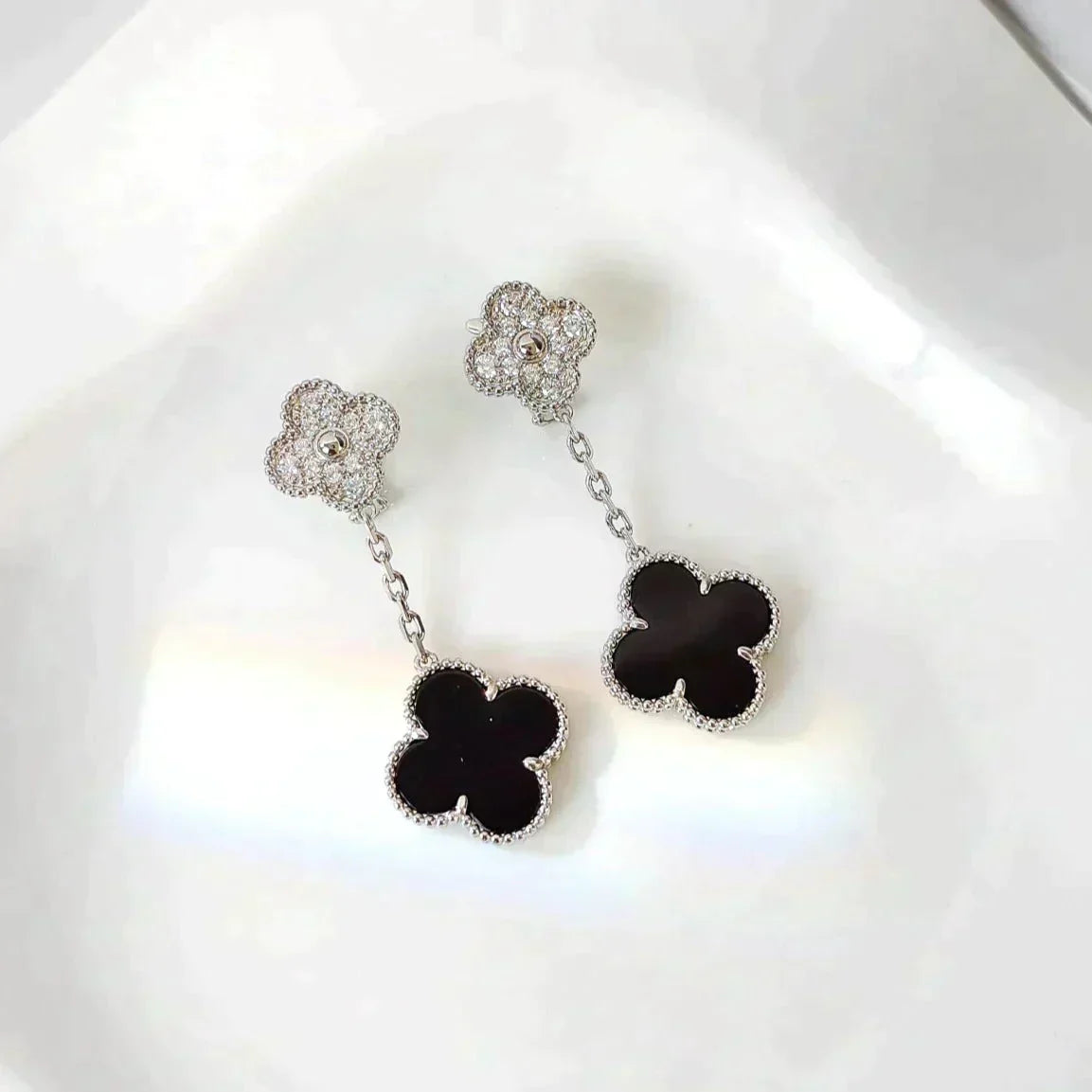 [⭐moonlume]CLOVER 2 MOTIFS  DIAMOND ONYX EARRINGS SILVER