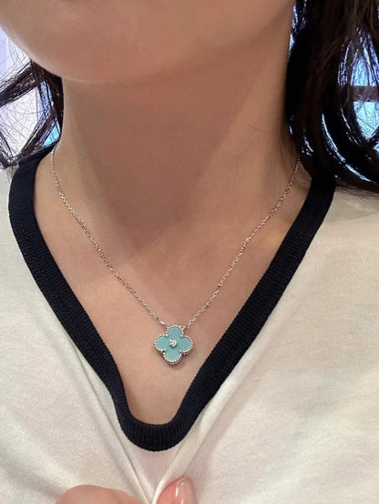 [⭐moonlume]CLOVER 1 DIAMOND LIGHT BLUE SILVER NECKLACE
