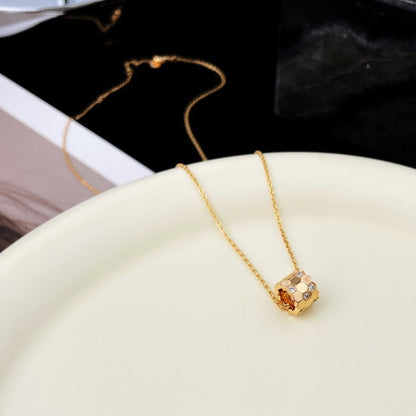 [⭐moonlume]BEE MINI PEDANT DIAMOND NECKLACE
