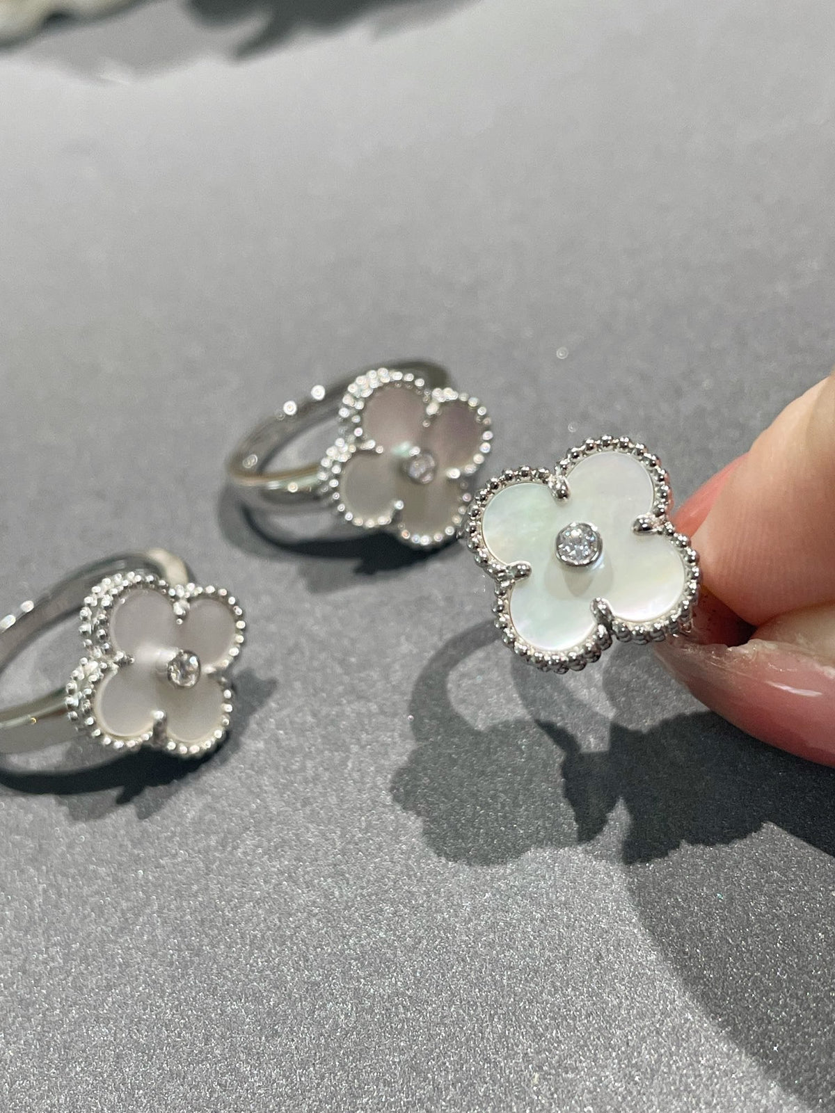 [⭐moonlume]CLOVER SILVER MOP DIAMOND RING