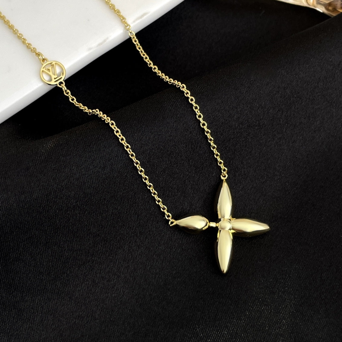 [⭐moonlume]LOUISETTE GOLD NECKLACE