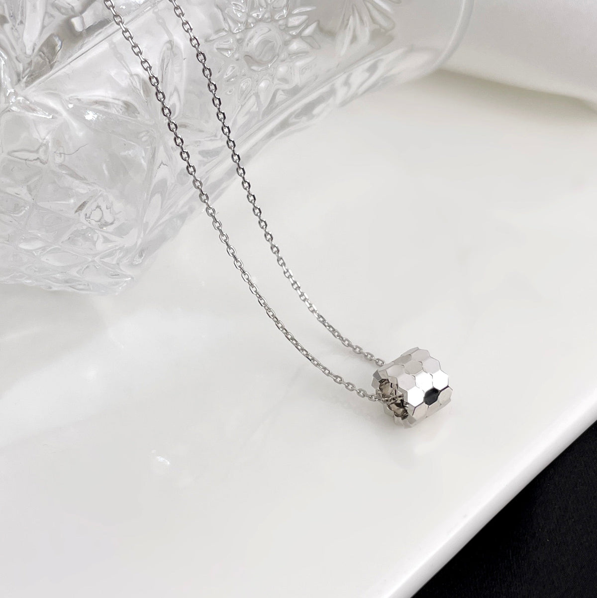 [⭐moonlume]BEE MINI NECKLACE