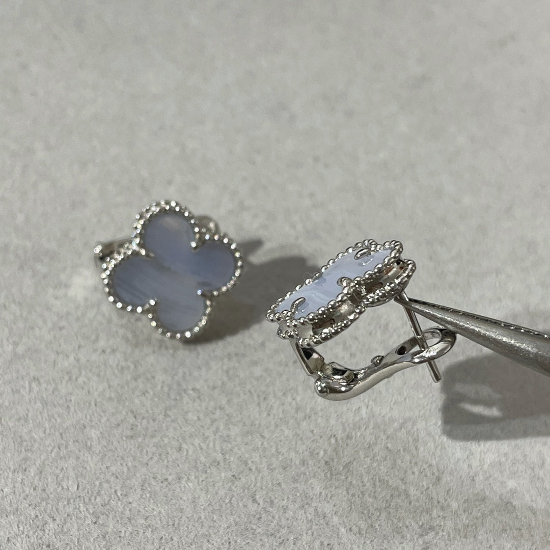 [⭐moonlume]CLOVER CHALCEDONY SILVER STUD EARRINGS