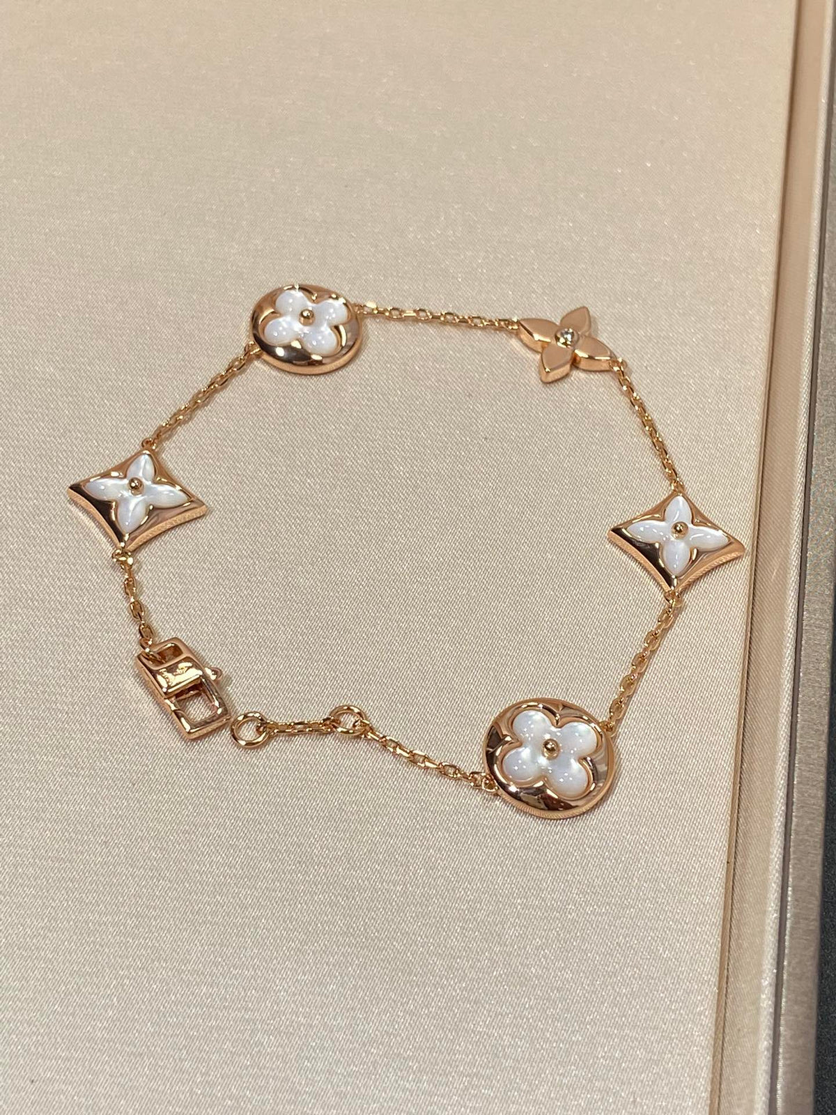 [⭐moonlume]STAR AND SUN 5 MOTIF MOP PINK GOLD BRACELET