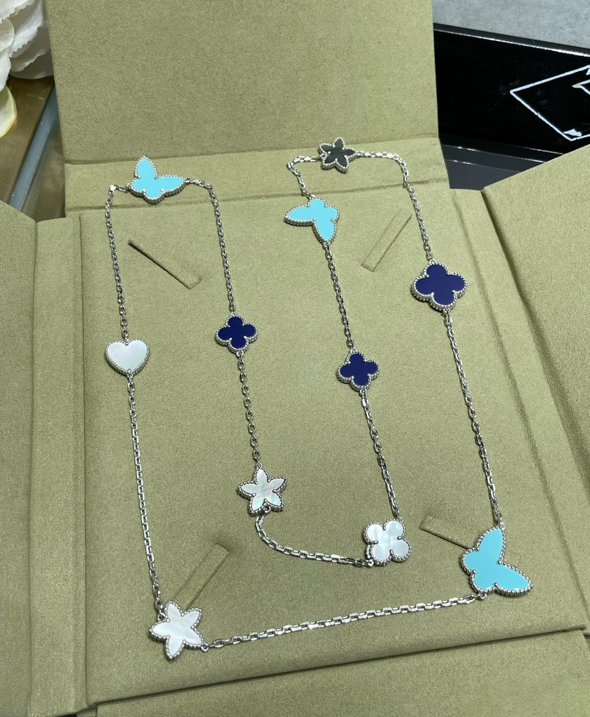 [⭐moonlume]LUCKY CLOVER SILVER 11 MOTIF NECKLACE