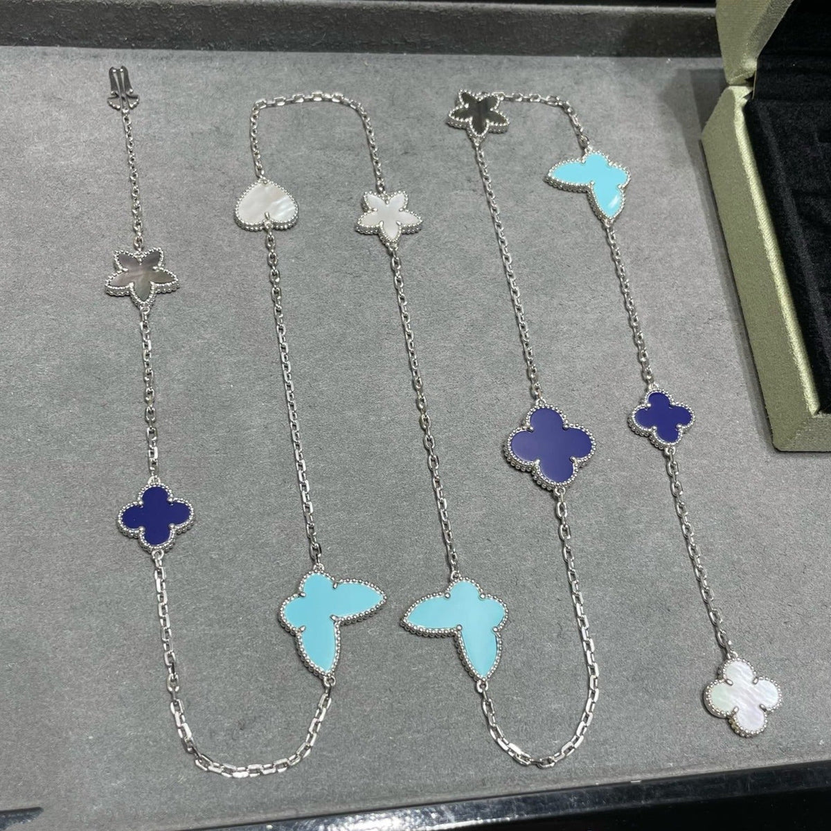 [⭐moonlume]LUCKY CLOVER SILVER 11 MOTIF NECKLACE