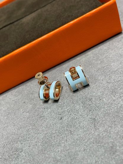 [⭐moonlume]POP H SKY BLUE STUD EARRINGS