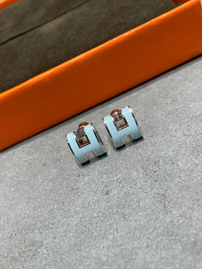 [⭐moonlume]POP H SKY BLUE STUD EARRINGS