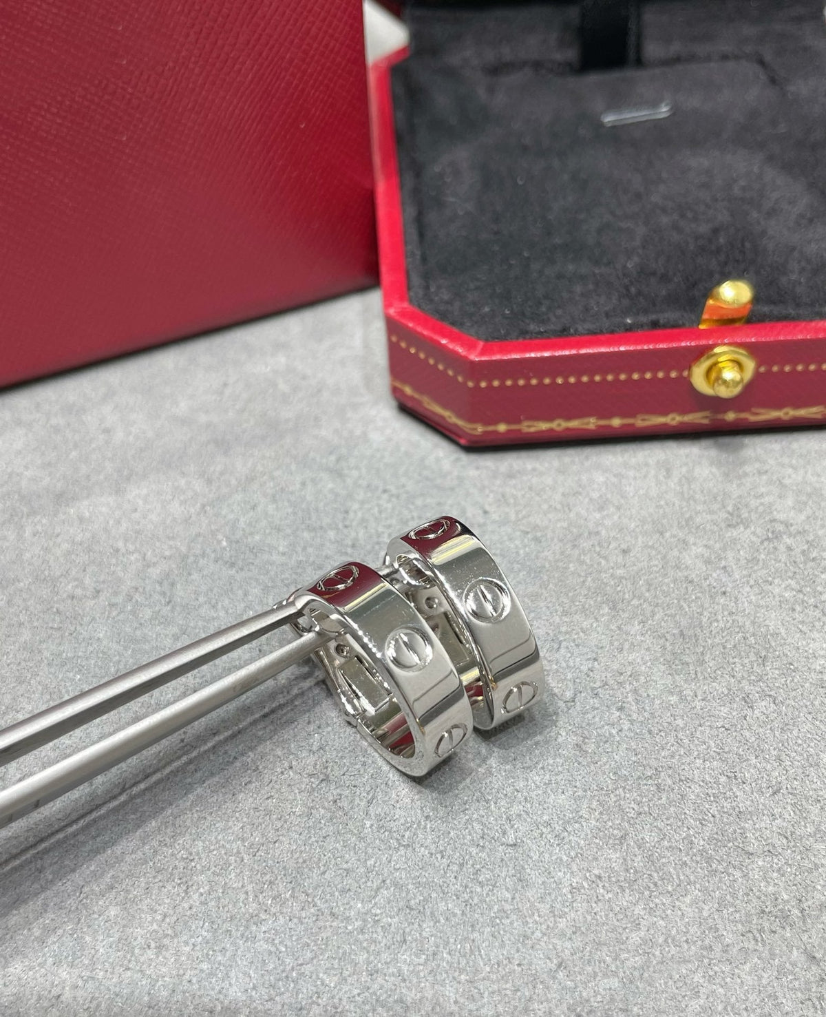 [⭐moonlume]LOVE 5.5MM EARRINGS