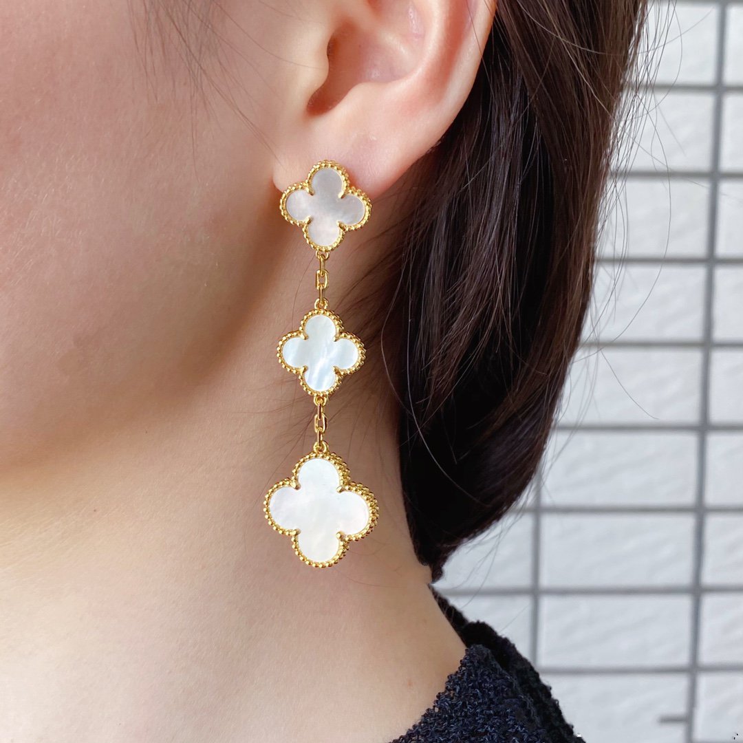 [⭐moonlume]CLOVER MOP 3 MOTIFS GOLD EARRINGS
