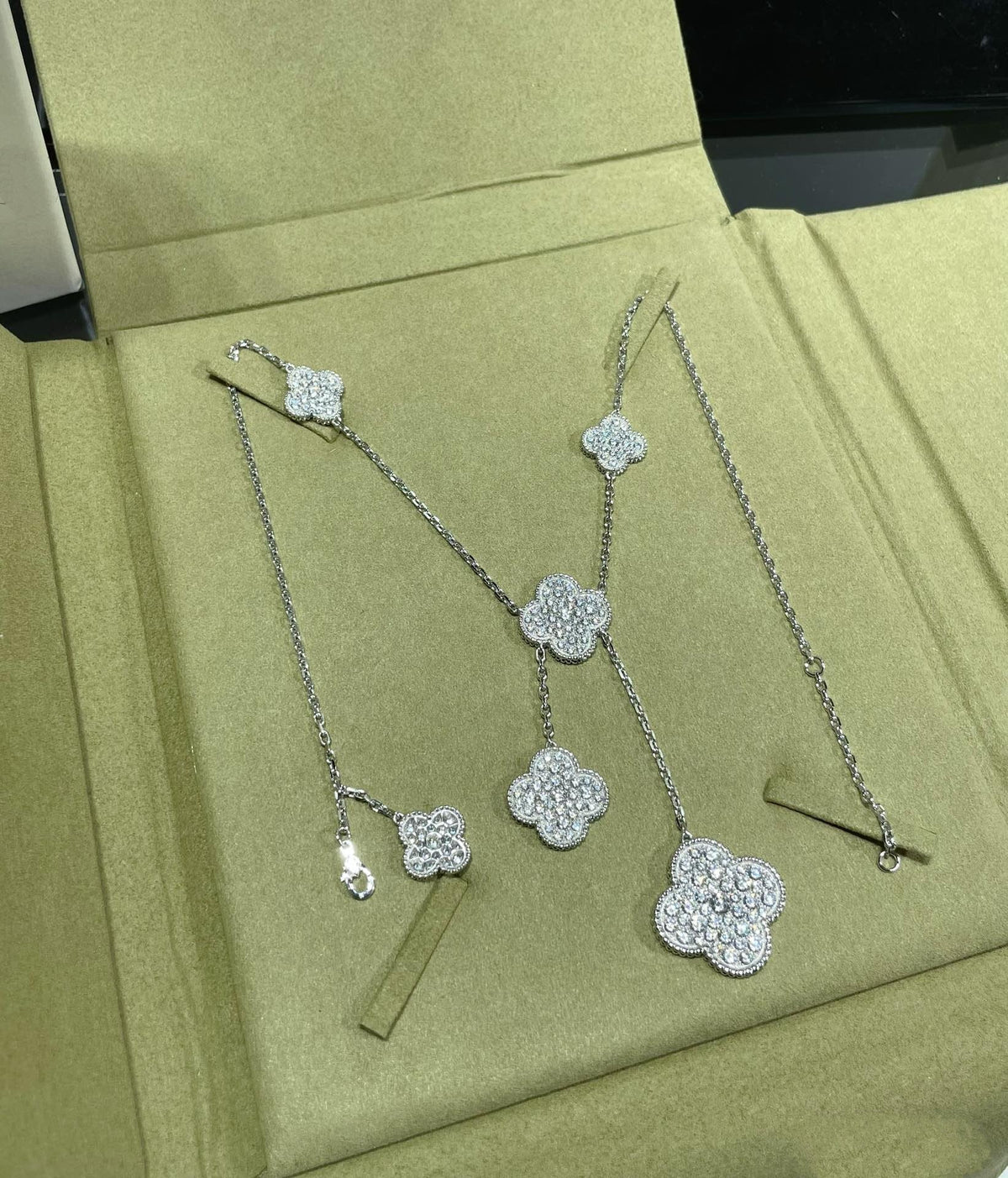 [⭐moonlume]CLOVER 6 MOTIF DIAMOND PAVED NECKLACE