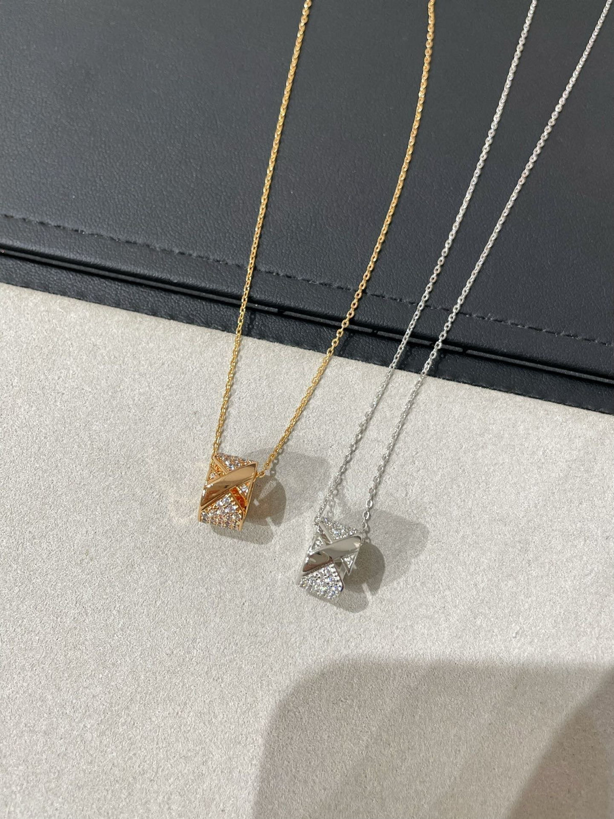 [⭐moonlume]LIENS EVIDENCE DIAMOND PAVED NECKLACE