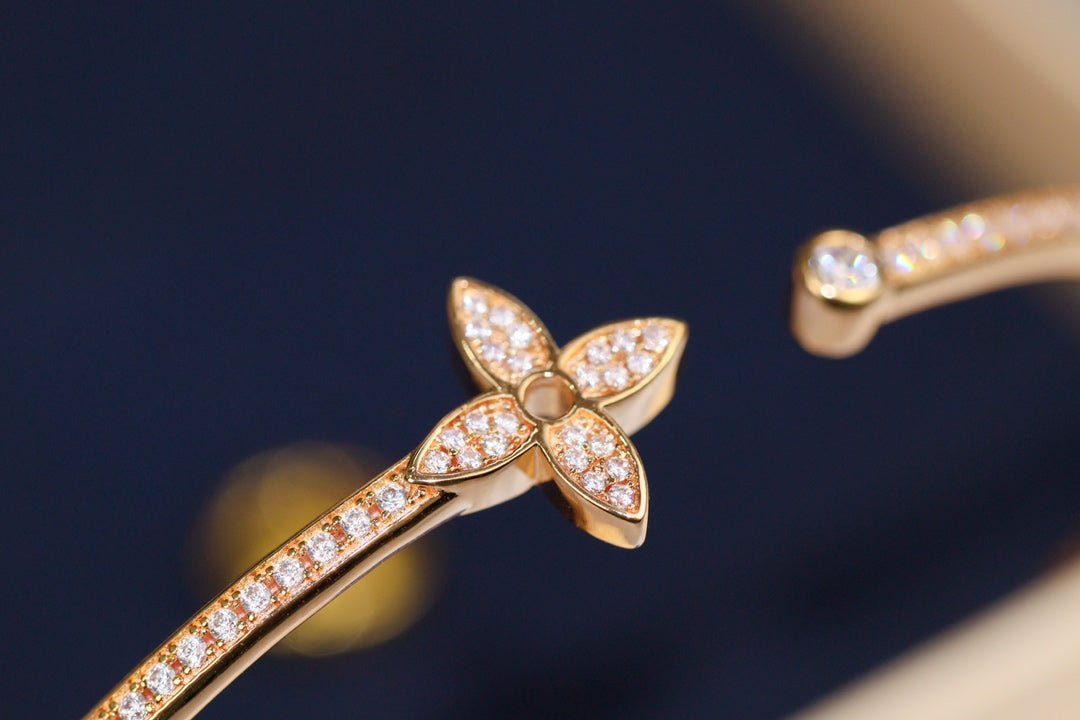 [⭐moonlume]IDYLLE PINK GOLD OPEN BRACELET DIAMOND PAVED