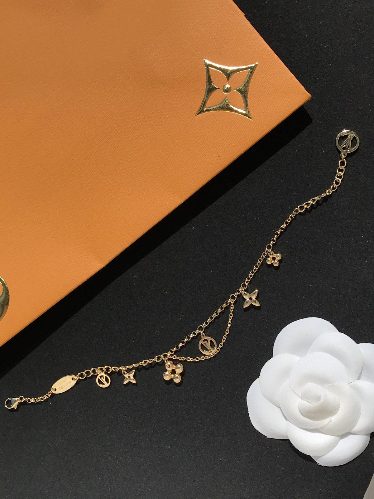 [⭐moonlume]BLOOMING PINK GOLD MOP BRACELET