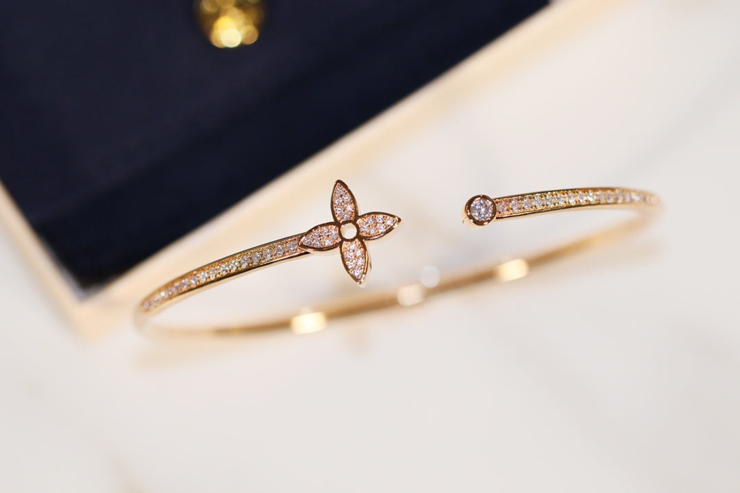 [⭐moonlume]IDYLLE GOLD OPEN BRACELET DIAMOND PAVED