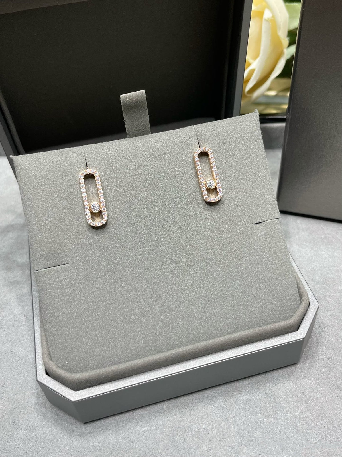 [⭐moonlume]MOVE UNO STUD DIAMOND PAVED EARRINGS