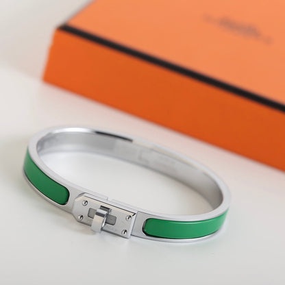 [⭐moonlume]HM KELLY GREEN BRACELET