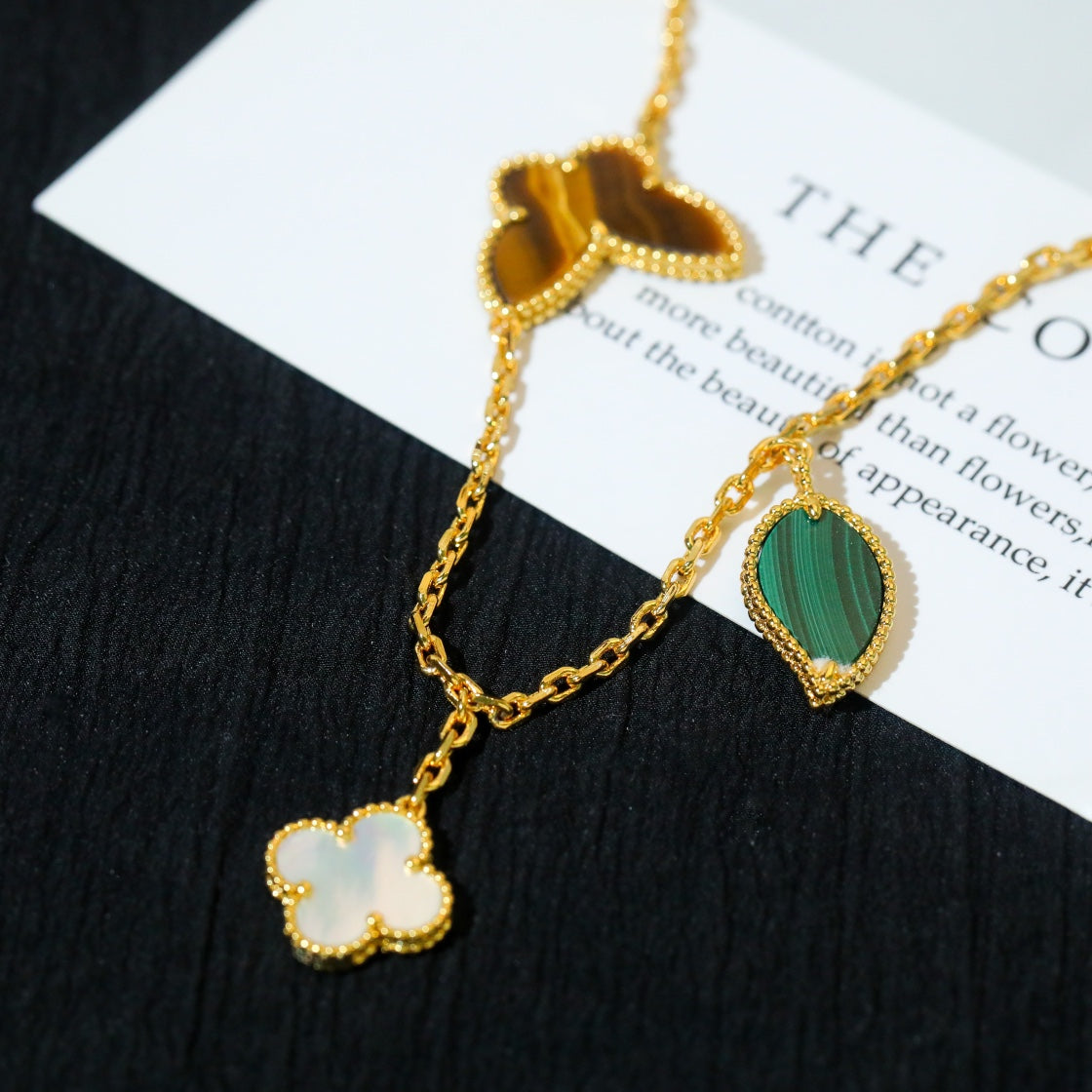 [⭐moonlume]LUCKY SPRING 5 MOTIF GOLD BRACELET