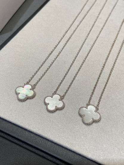[⭐moonlume]CLOVER MEDIUM SILVER WHITE MOP NECKLACE
