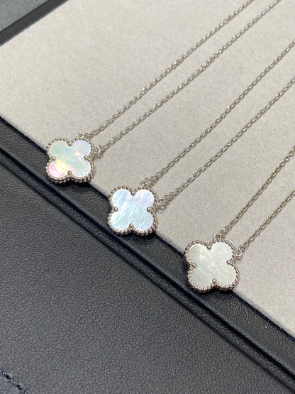 [⭐moonlume]CLOVER MEDIUM SILVER WHITE MOP NECKLACE