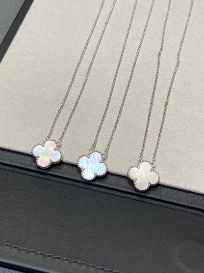[⭐moonlume]CLOVER MEDIUM SILVER WHITE MOP NECKLACE