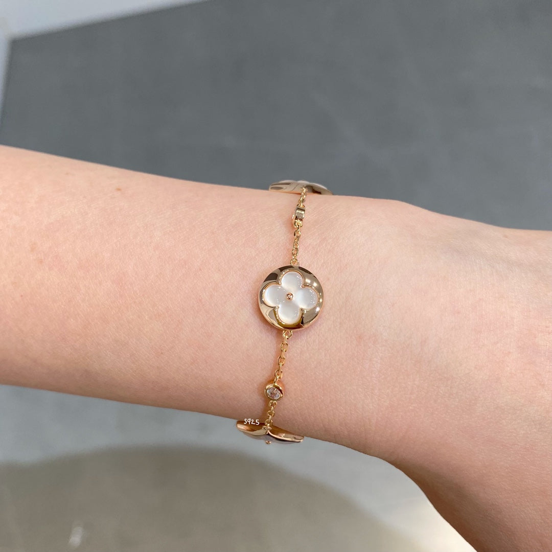 [⭐moonlume]STAR AND SUN 4 MOTIF WHITE MOP PINK GOLD BRACELET