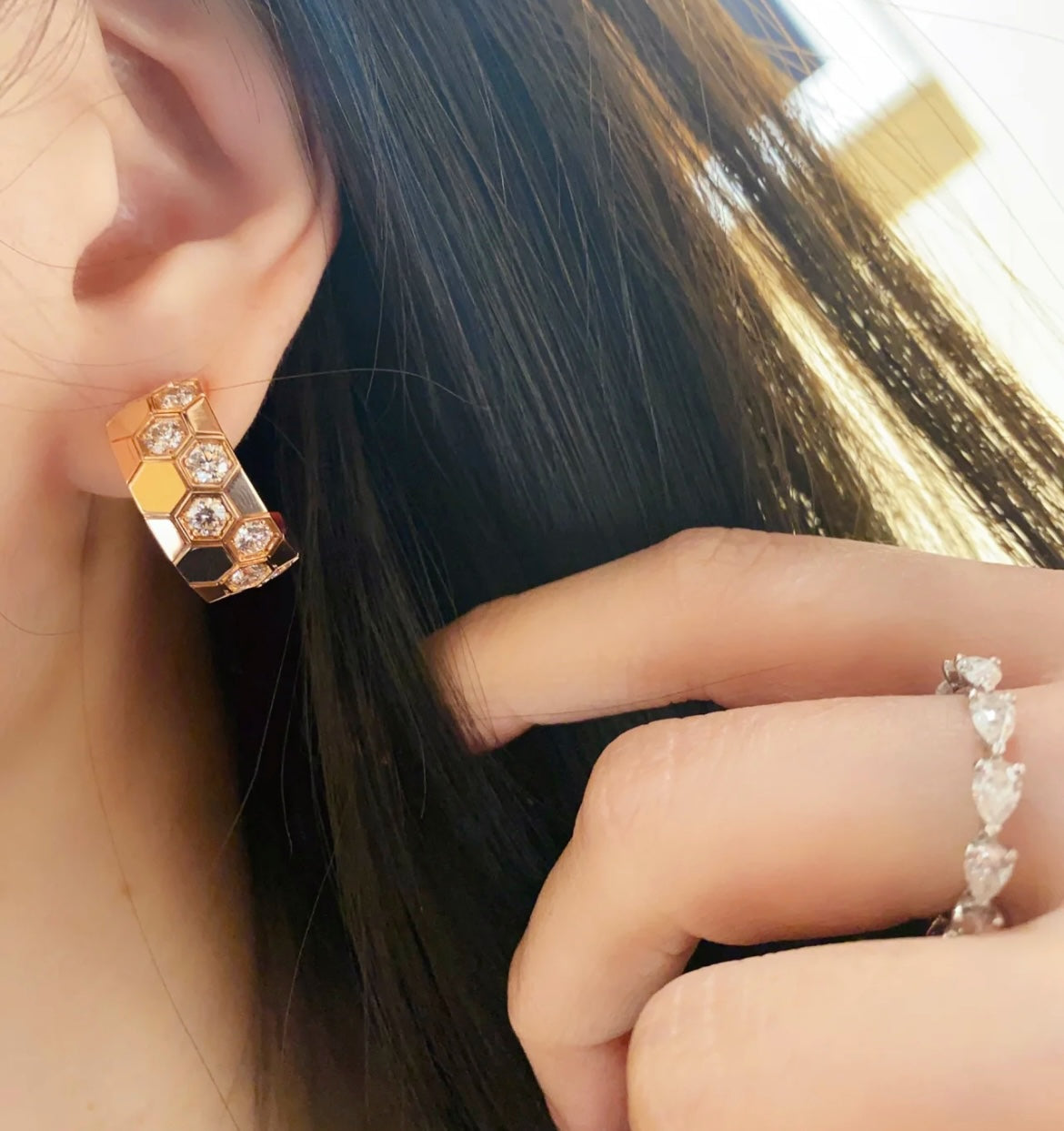 [⭐moonlume]BEE LOVE DIAMOND HOOP EARRINGS