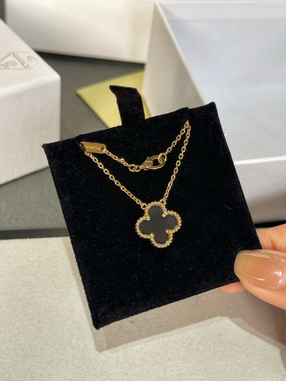 [⭐moonlume]CLOVER ROCK CRYSTAL ROSE GOLD NECKLACE