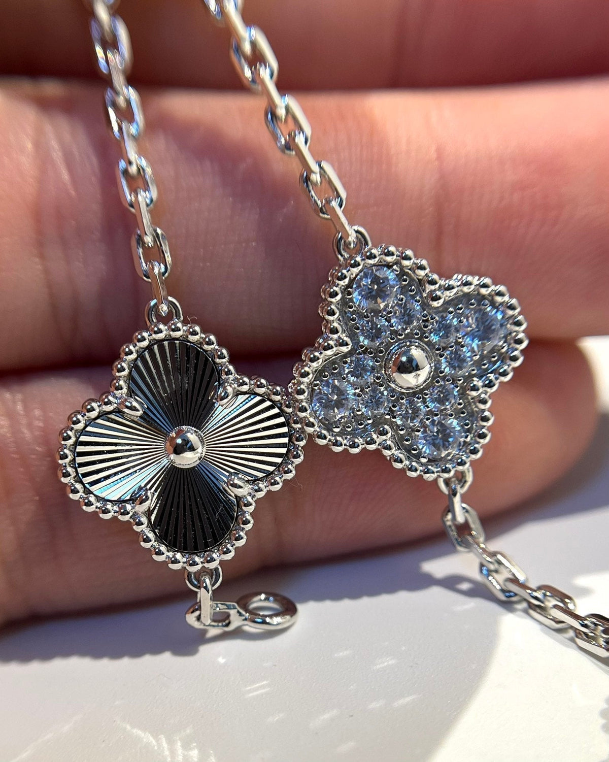 [⭐moonlume] CLOVER 5 MOTIF LASER BRACELET COLLECTION