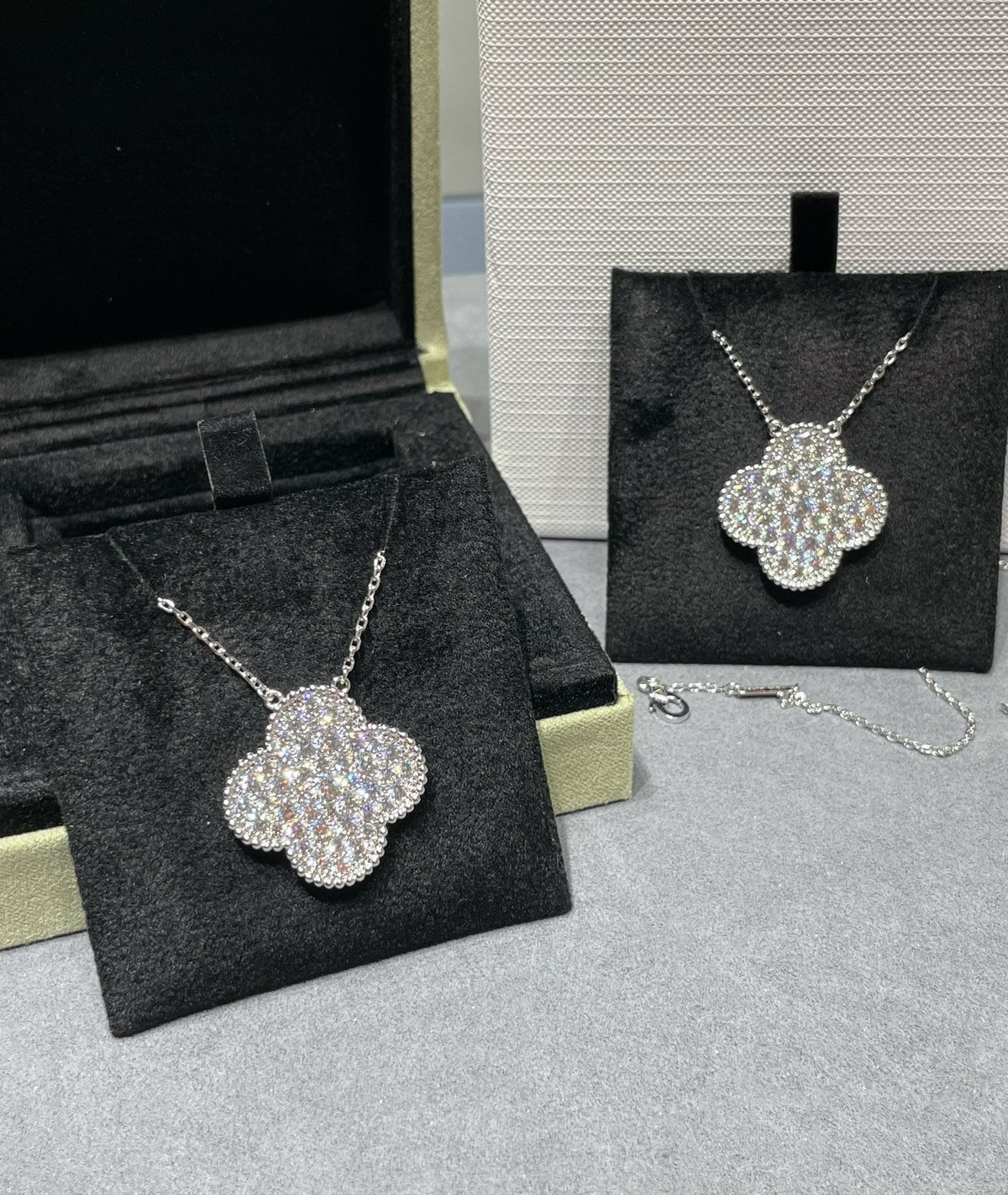 [⭐moonlume]CLOVER 25MM LARGE PENDANT DIAMOND PAVED SILVER NECKLACE