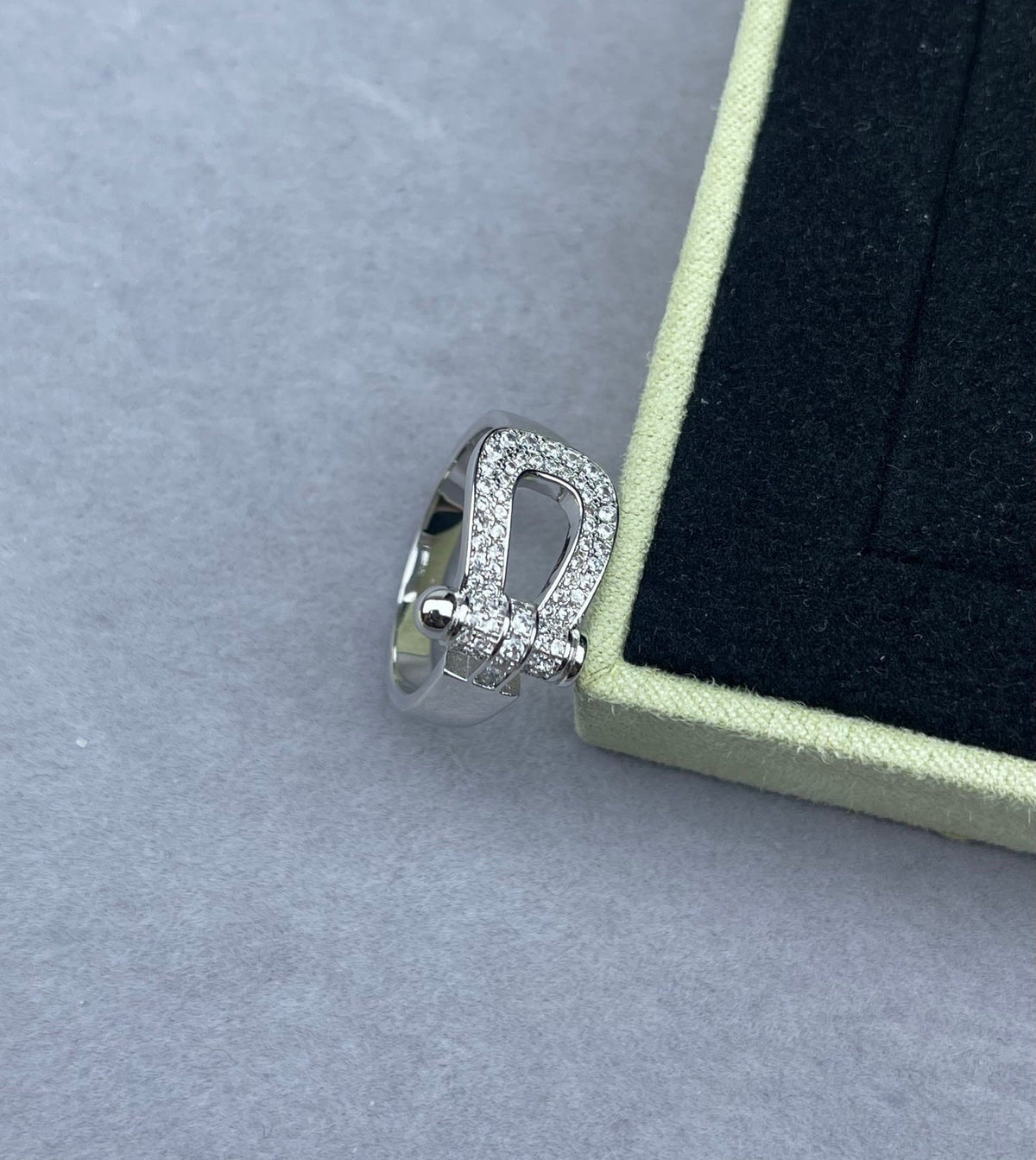 [⭐moonlume]Wide Hoof-Shaped Diamond-Studded Ring