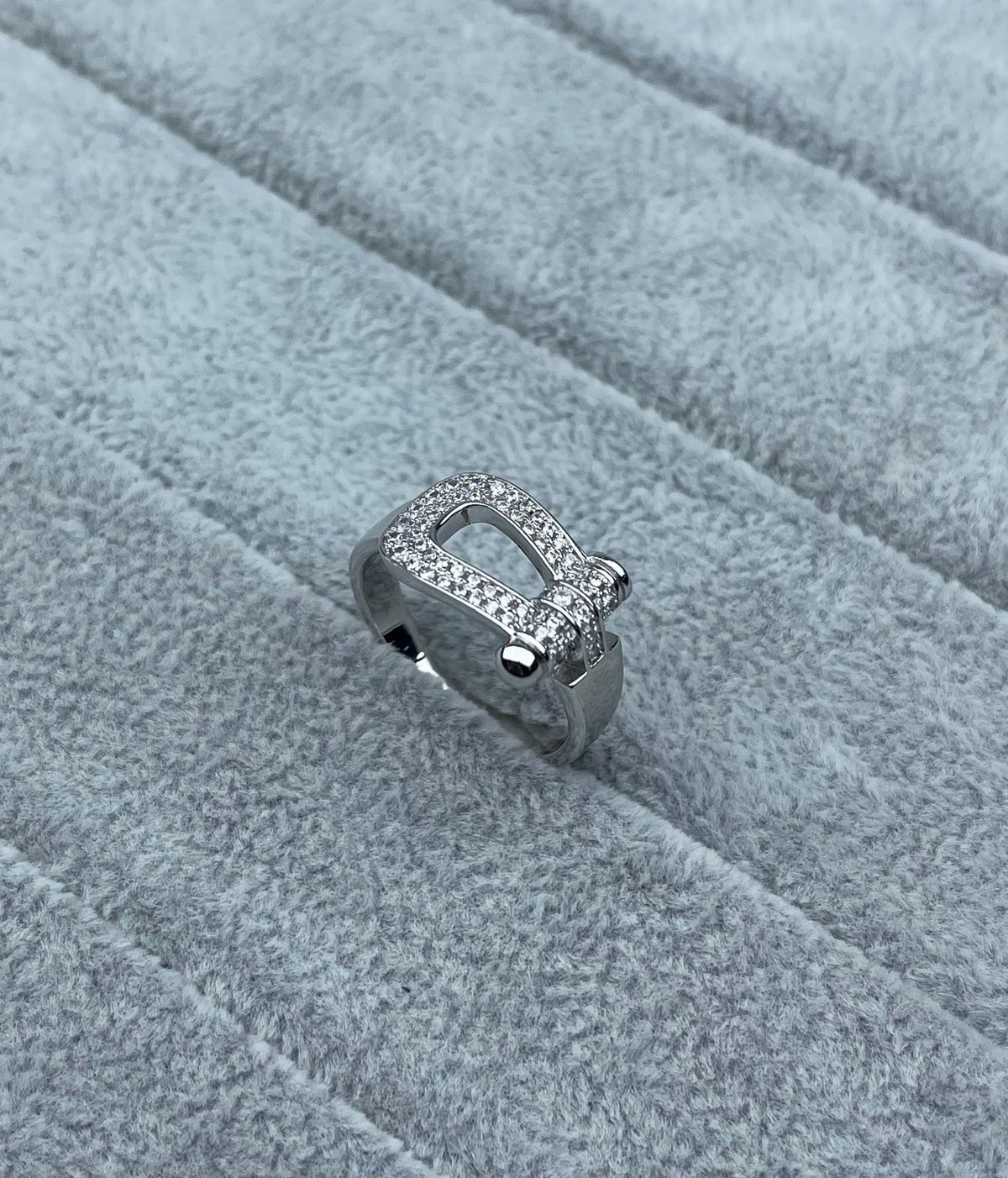 [⭐moonlume]Wide Hoof-Shaped Diamond-Studded Ring
