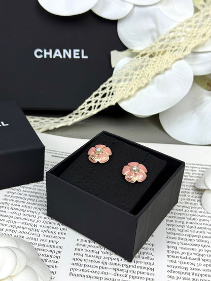 [⭐moonlume]26C Pink Camellia Pearl Enamel Stud Earrings