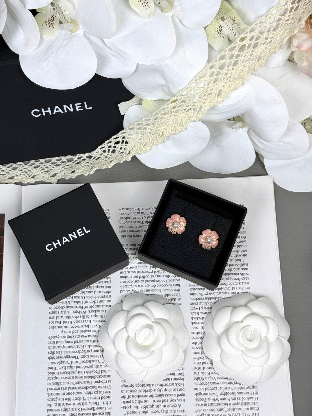 [⭐moonlume]26C Pink Camellia Pearl Enamel Stud Earrings