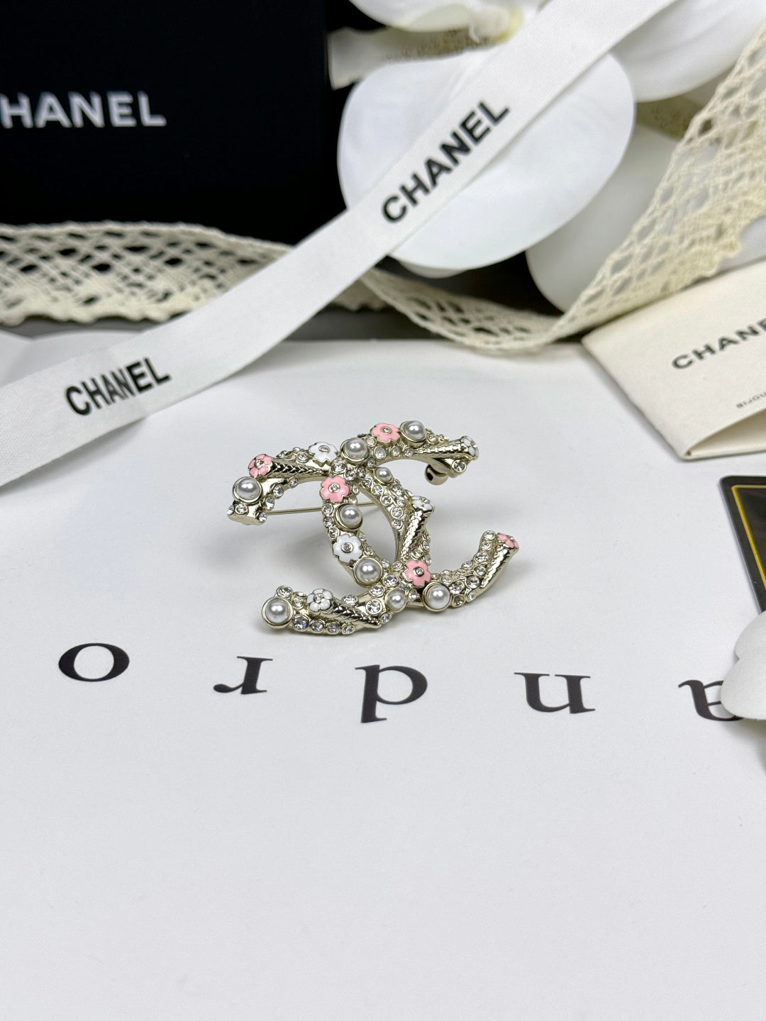 [⭐moonlume]26C Pink-White Enamel Ice Cream Cone Double C Brooch
