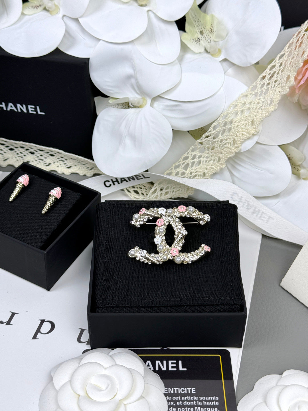 [⭐moonlume]26C Pink-White Enamel Ice Cream Cone Double C Brooch