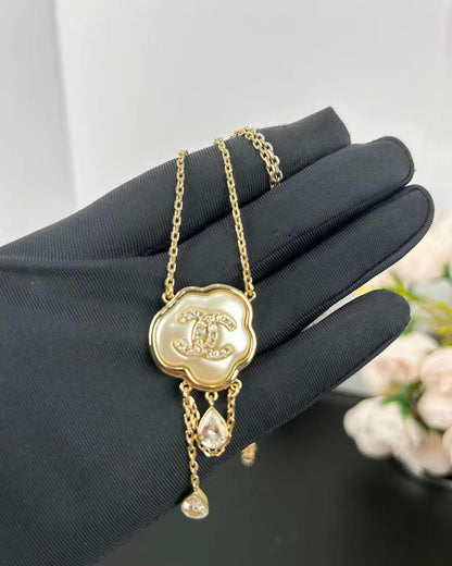 [⭐moonlume]Cloud Pearl Mother-of-Pearl Diamond Chain Pendant Necklace