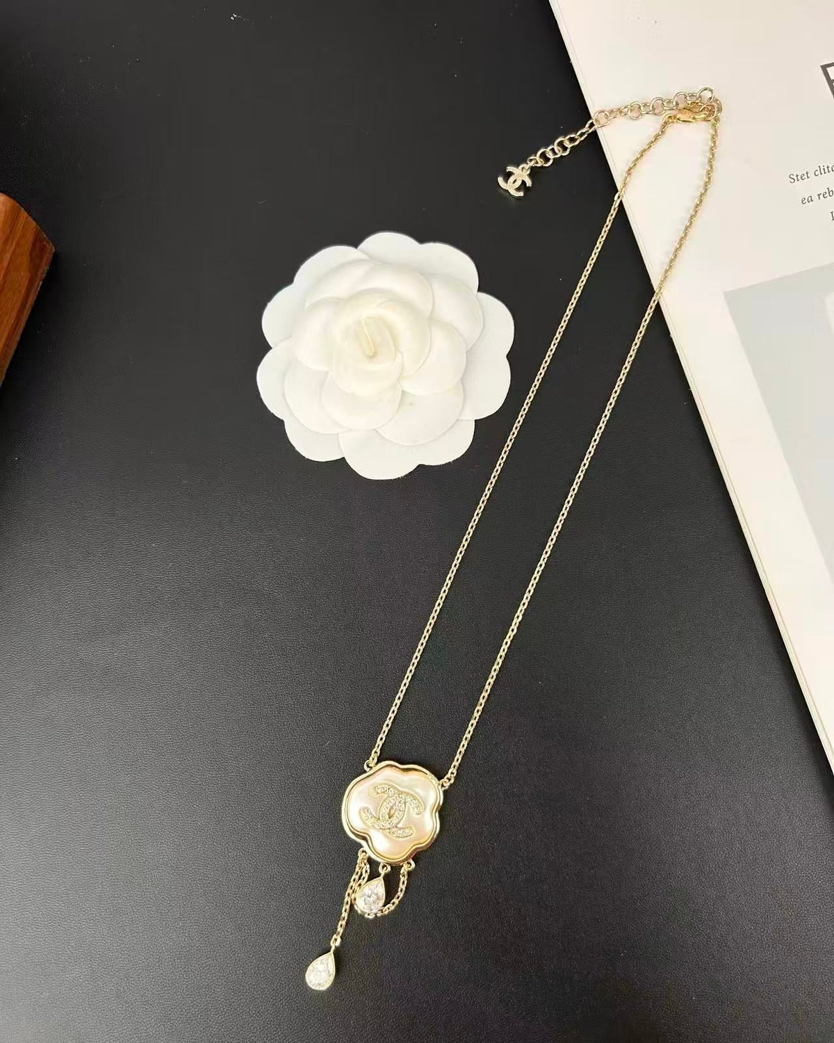 [⭐moonlume]Cloud Pearl Mother-of-Pearl Diamond Chain Pendant Necklace