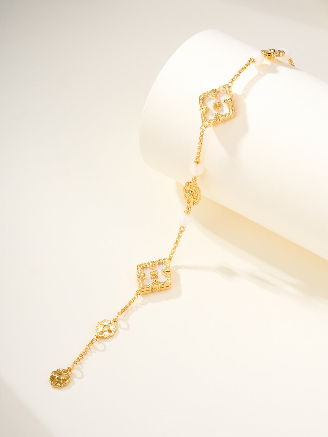 [⭐moonlume]B.C.L ENAMELED Three-Flower Bracelet（Trumpet)