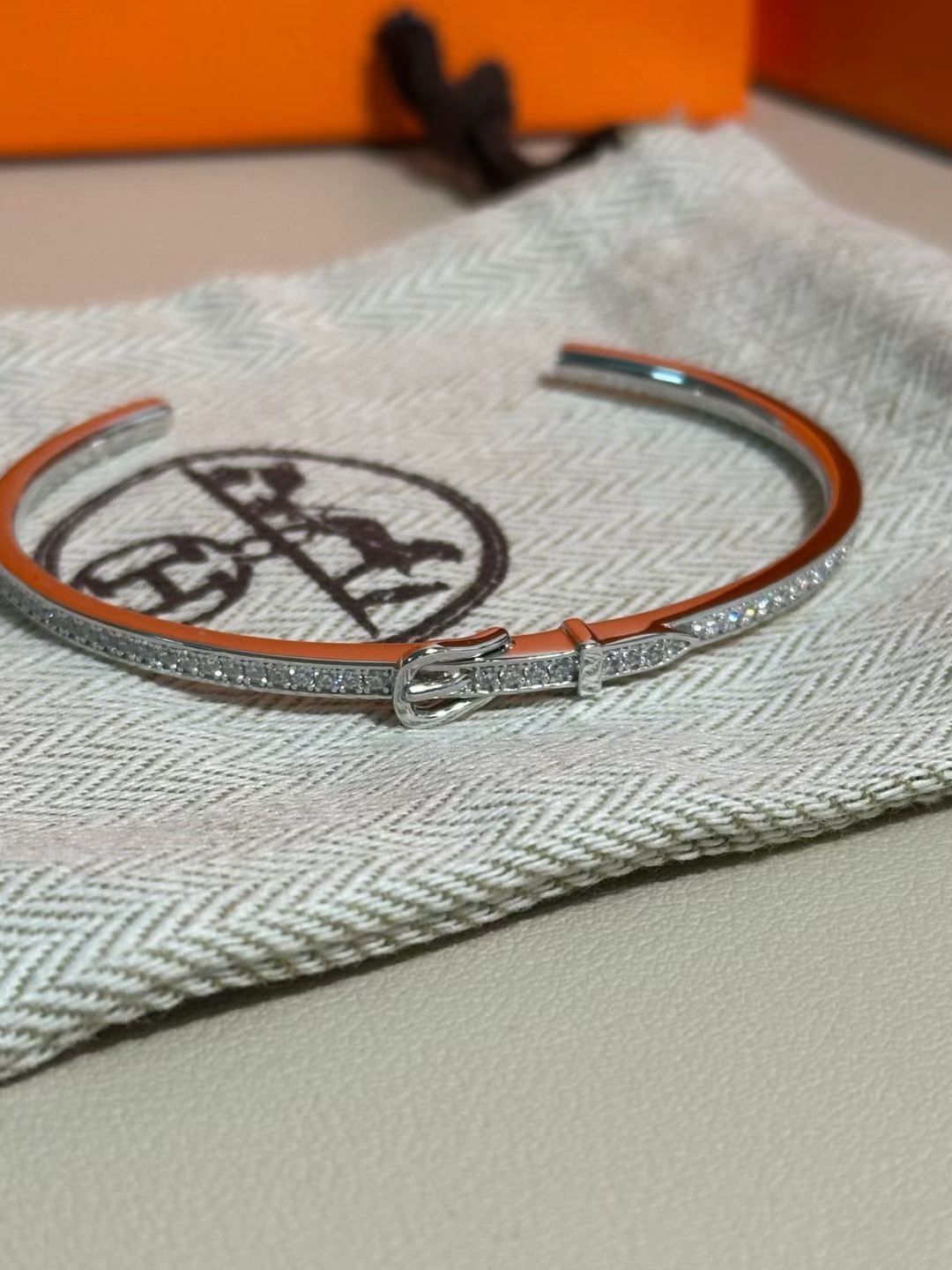 [⭐moonlume]DIAMOND-ENCRUSTED BRACELET THREE COLORS