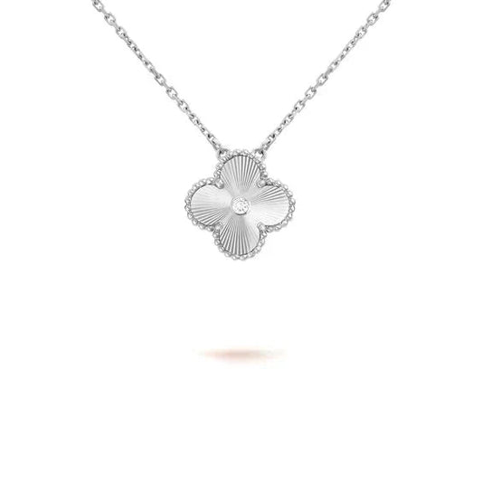 [⭐moonlume]CLOVER  15MM DIAMOND LASER NECKLACE SILVER