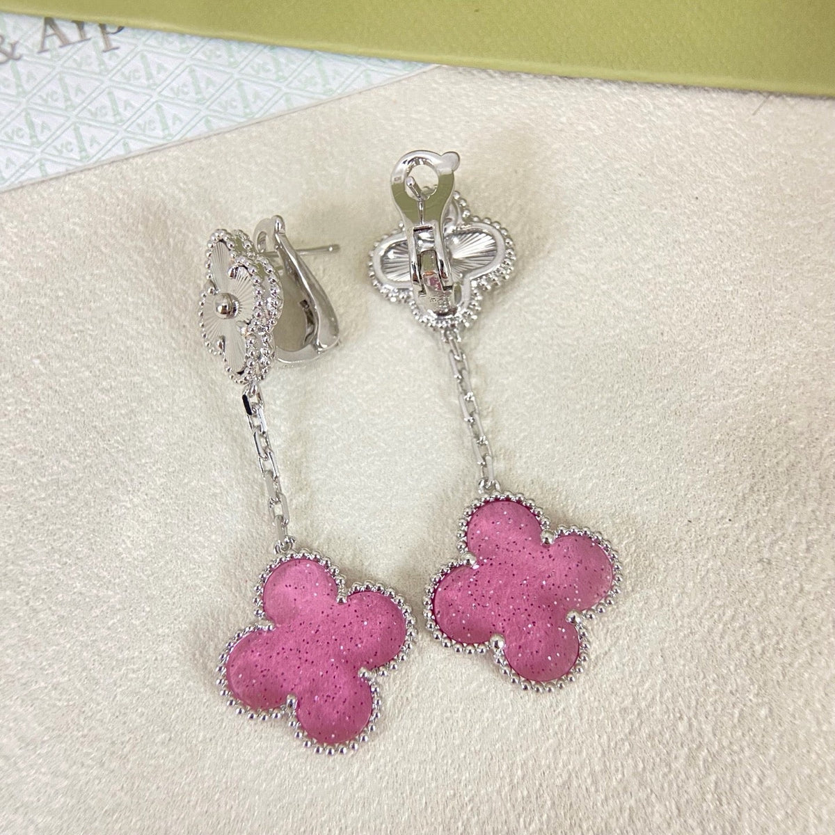 [⭐moonlume]2026 NEW CLOVER 2 MOTIF  BUBBLE PINK ENAMEL