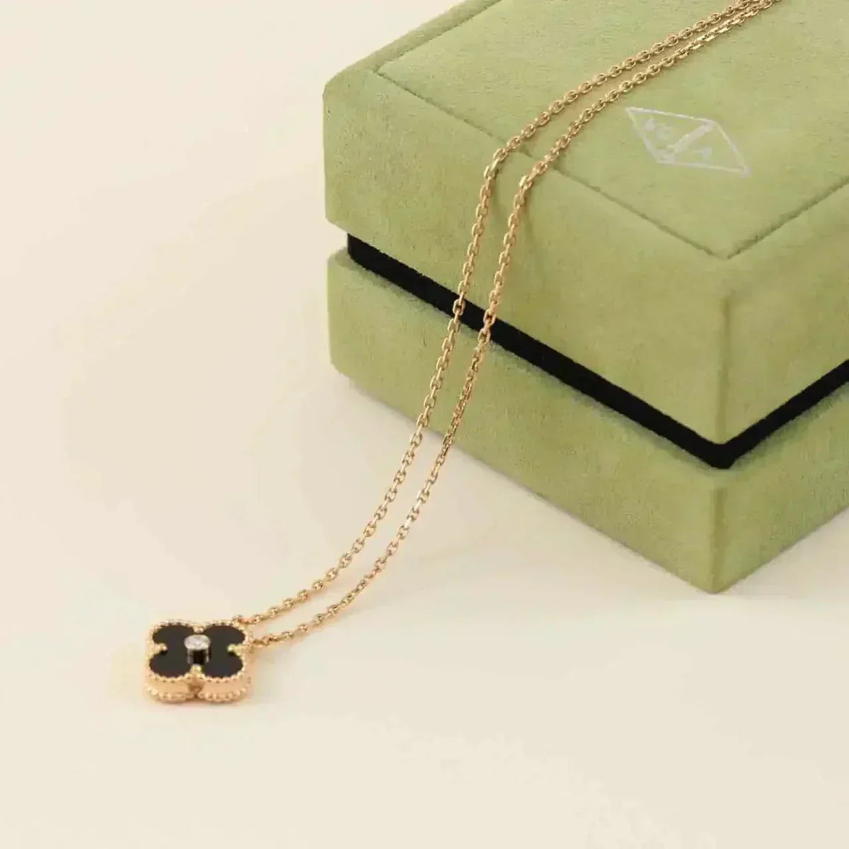 [⭐moonlume]CLOVER 15MM DIAMOND ONYX NECKLACE