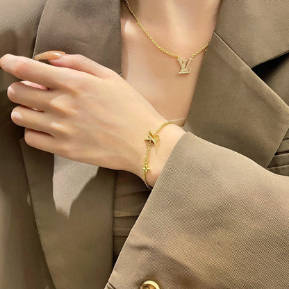 [⭐moonlume]LOGO STAR MOTIF GOLD BRACELET