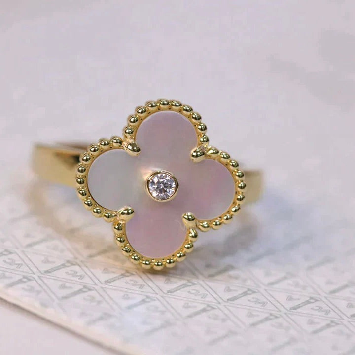 [⭐moonlume]CLOVER PINK MOP RING GOLD DIAMOND