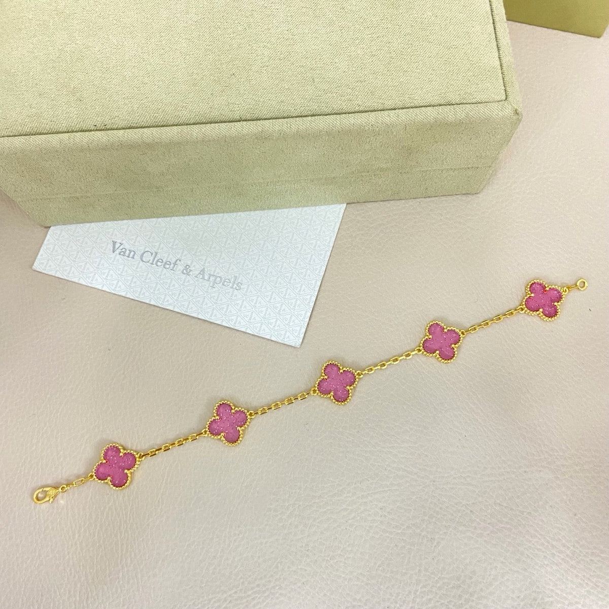 [⭐moonlume]NEW BUBBLE PINK ENAMEL 5-FLOWER BRACELET
