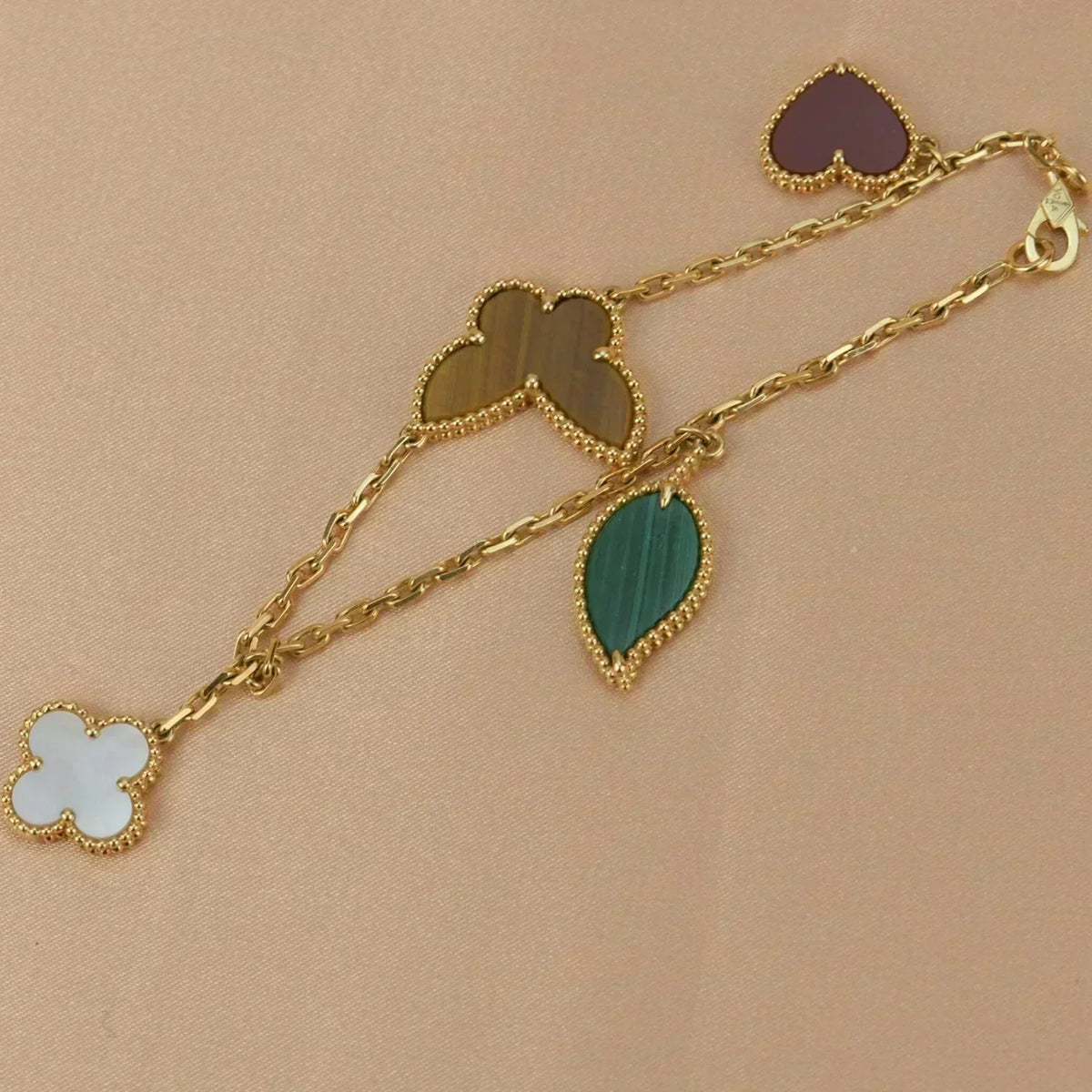 [⭐moonlume]LUCKY SPRING 5 MOTIF GOLD BRACELET