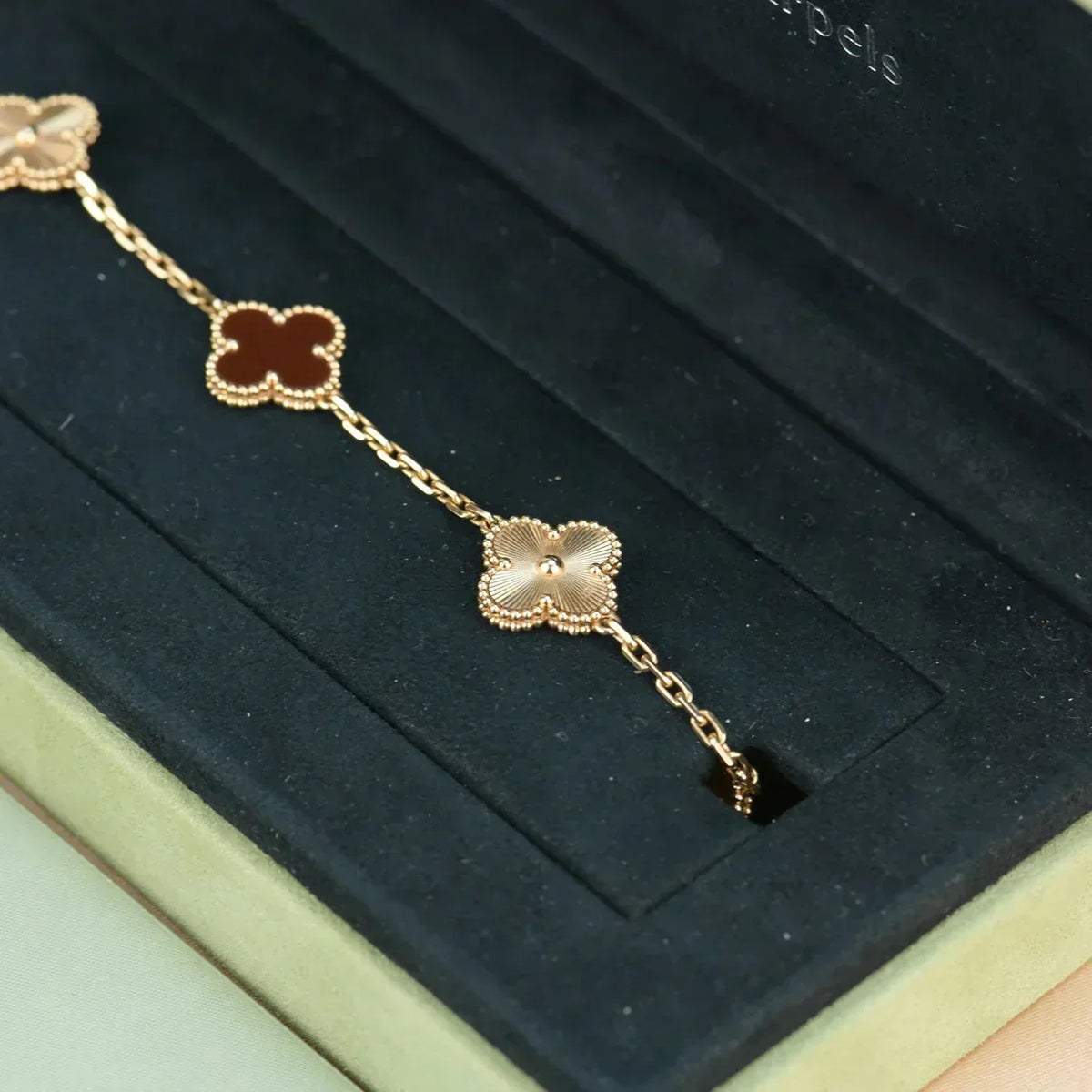 [⭐moonlume] CLOVER 5 MOTIF RED CORNELIAN BRACELET COLLECTION