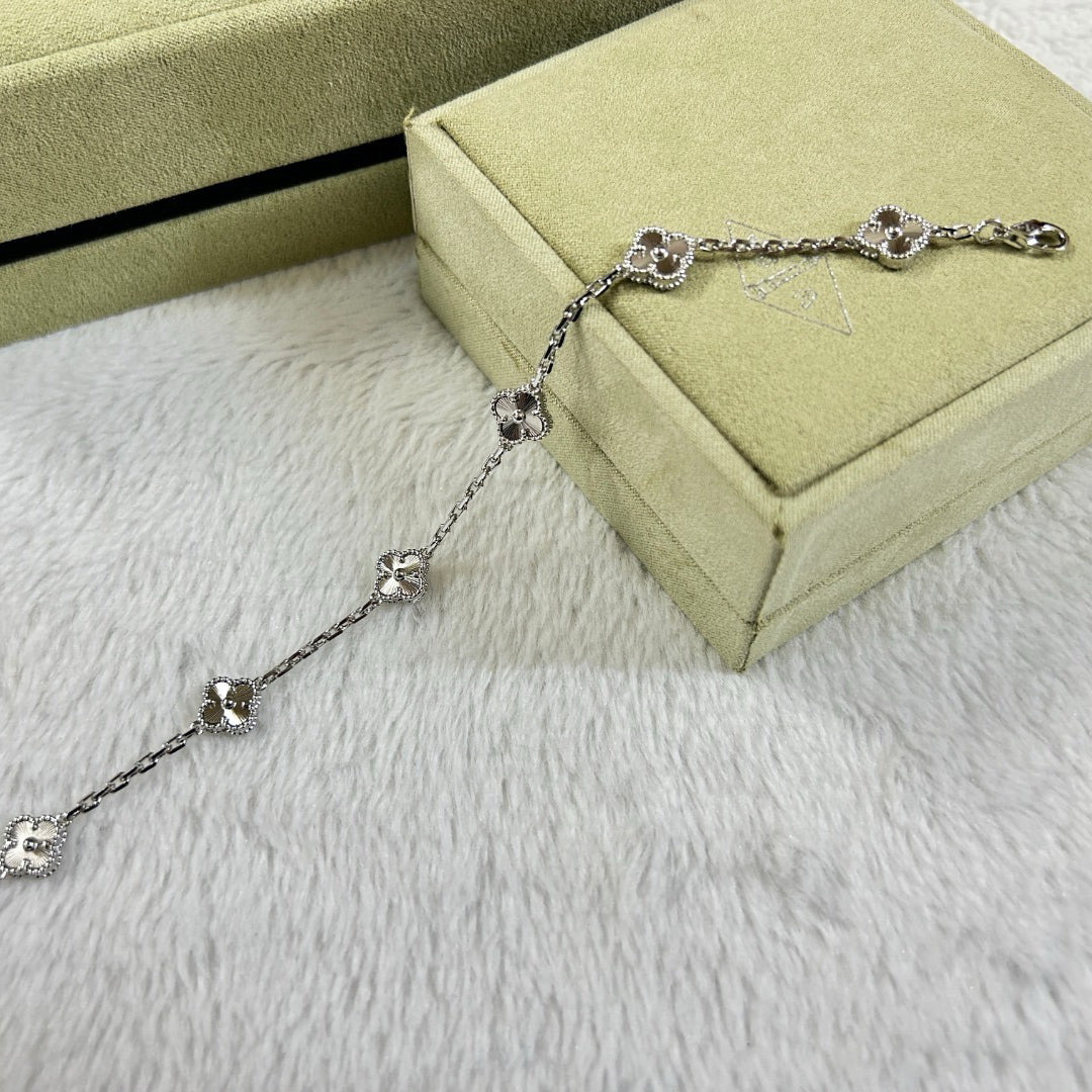 [⭐moonlume]CLOVER 6 MOTIF DIAMOND BRACELET